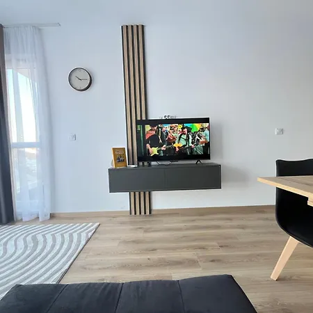 двустаен в младост * 바르나